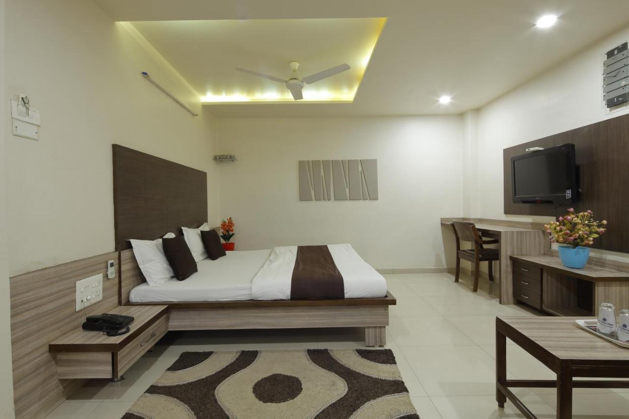 Hotel Good Night Ahmedabad Exterior foto