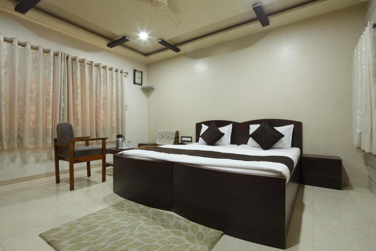 Hotel Good Night Ahmedabad Exterior foto