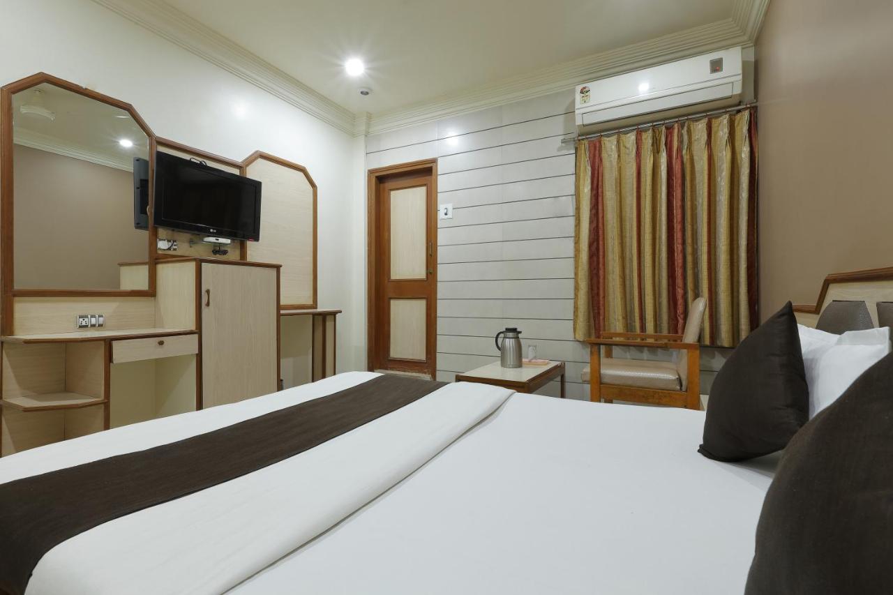 Hotel Good Night Ahmedabad Exterior foto