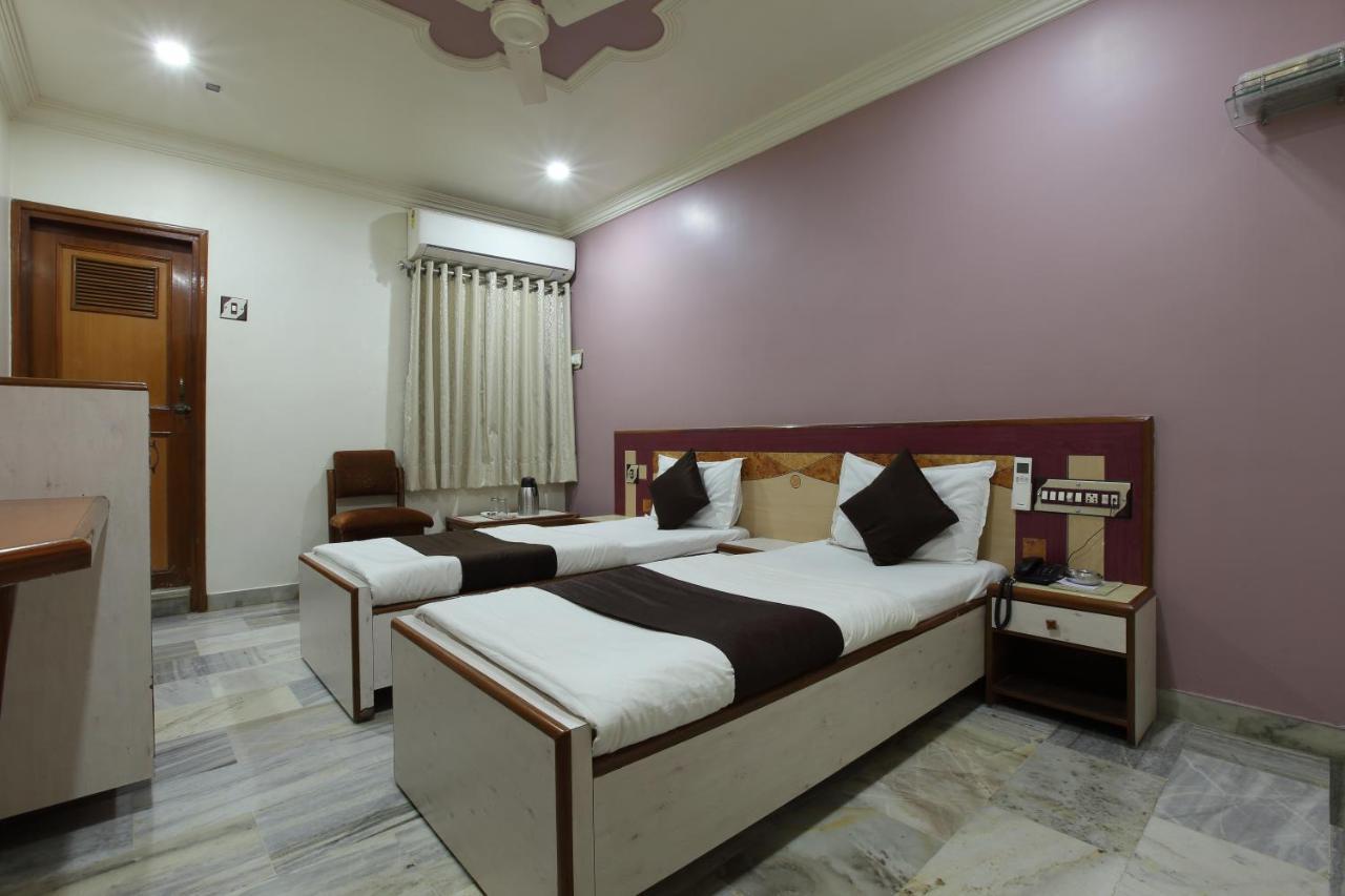Hotel Good Night Ahmedabad Exterior foto
